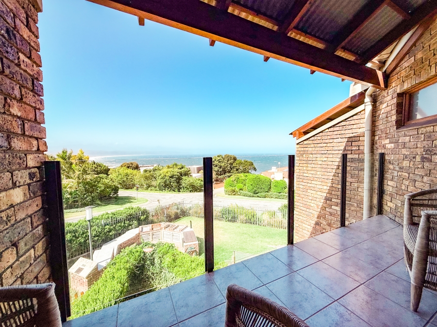 To Let 2 Bedroom Property for Rent in Plettenberg Bay Central Western Cape